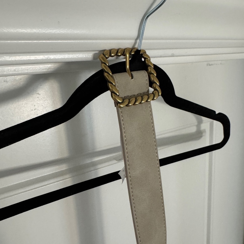 Target Cream Belt with Gold Twisted Buckle